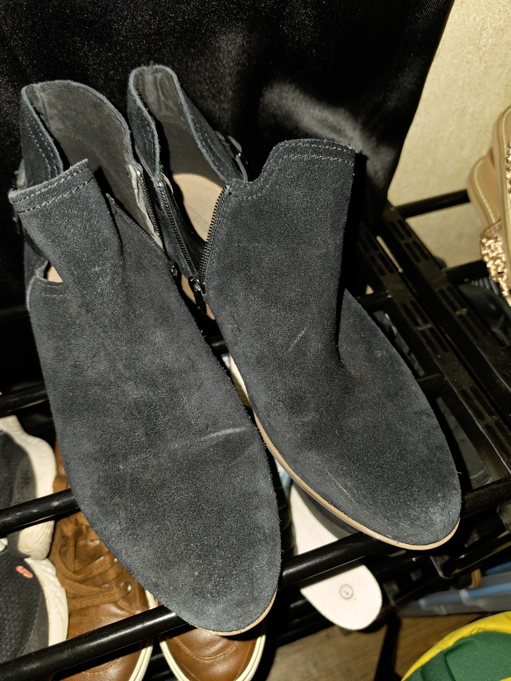 Clarks Black Suede Ankle Booties Size 11